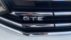 Volkswagen Passat 1.4 TSI PHEV GTE Advance 4dr DSG Saloon